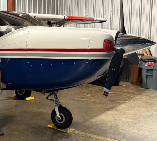 Cessna Skylane (N403CV) - In the hangar