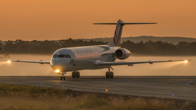 Fokker 100 (VH-FNN)