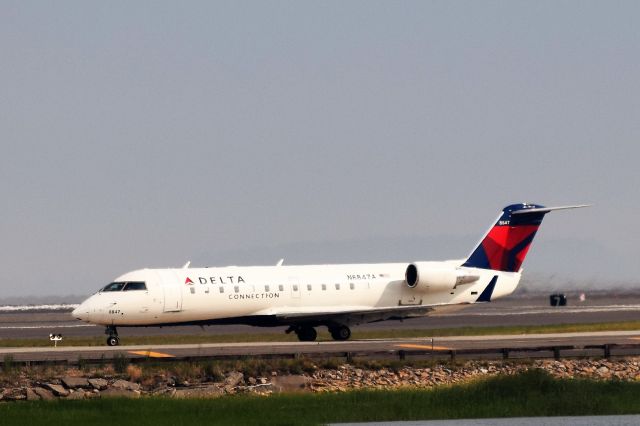 Canadair Regional Jet CRJ-200 (N8847A)