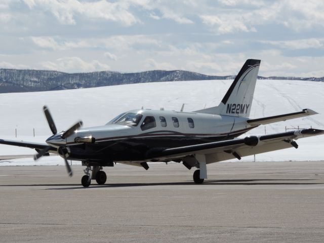 Socata TBM-850 (N22MY) - TBM 850 taxiing at steamboat springs