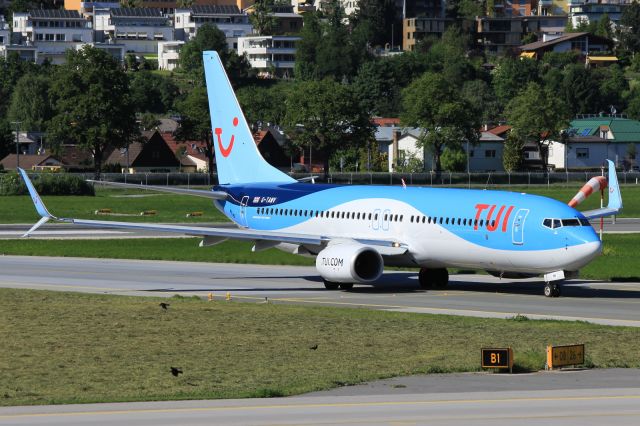 Boeing 737-800 (G-TAWV)