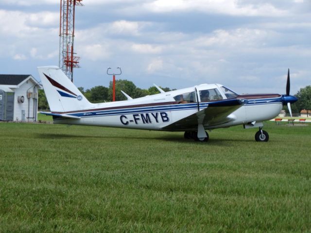 Piper PA-24 Comanche (C-FMYB)