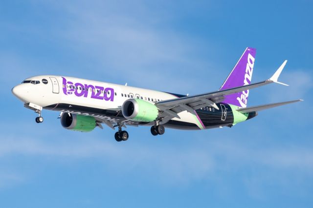 Boeing 737 MAX 8 (C-FLHI) - FLE1513 on final for 29 from LAS.