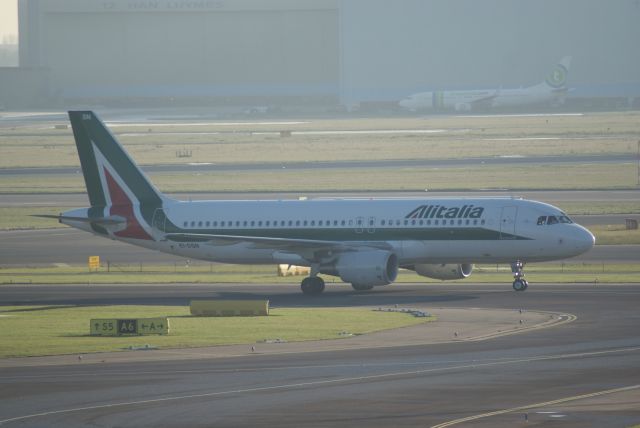 Airbus A320 (EI-DSN) - A320-216 cn3412