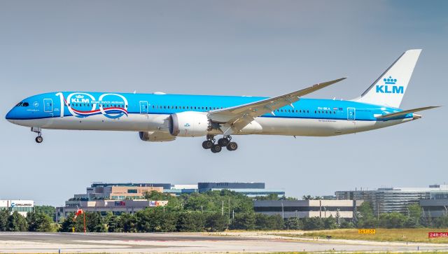 BOEING 787-10 Dreamliner (PH-BKA) - A KLM 787-10 in the 100 Years livery about to land on runway 06L at YYZ