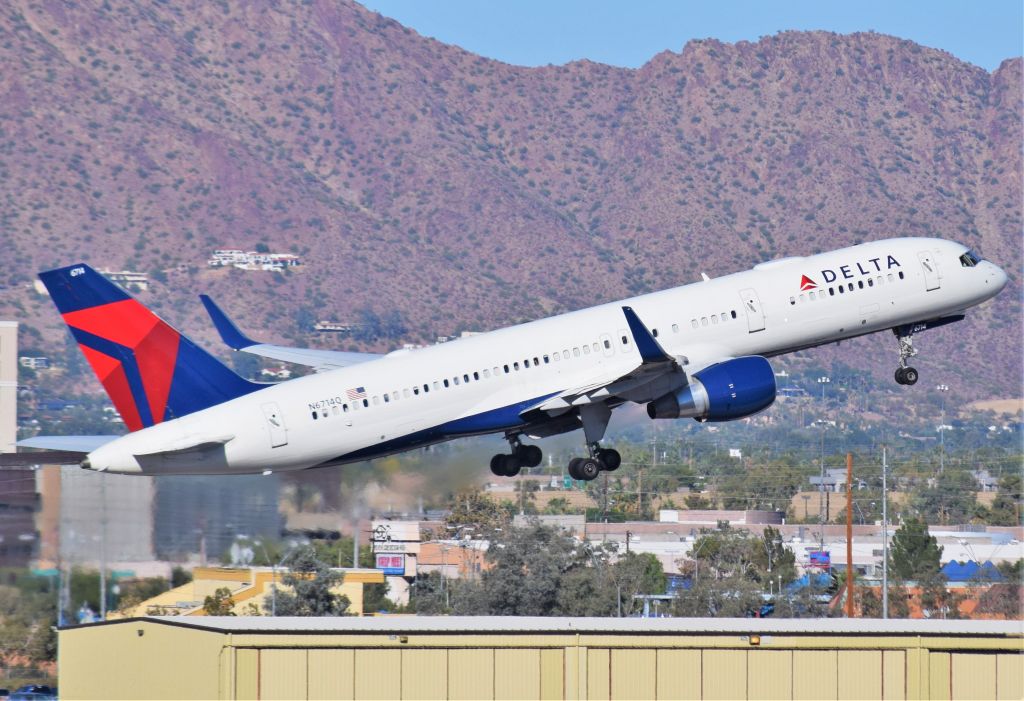 Boeing 757-200 (N6714Q) - Delta 757-200 taking off runway 8 at Phoenix Sky Harbor bound for Atlanta!