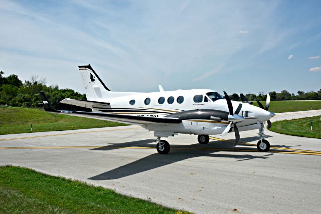 Beechcraft King Air 90 (N524CV)