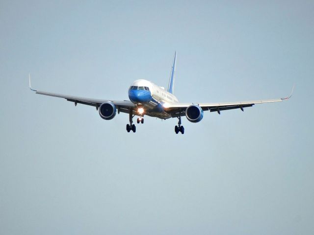 Boeing 757-200 (98-0001)