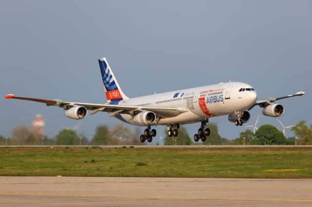 Airbus A340-300 (F-WWAI)