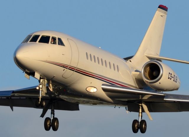 Dassault Falcon 2000 (CS-DLB)