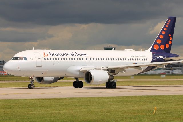 Airbus A320 (OO-SNL) - OO-SNL Brussels Airlines Airbus A320 starting its' takeoff run on Manchester's runway 23L on flight SN2174 to Brussels at 11:44am on Wednesday 01/06/22 with a typically miserable looking Manchester sky!