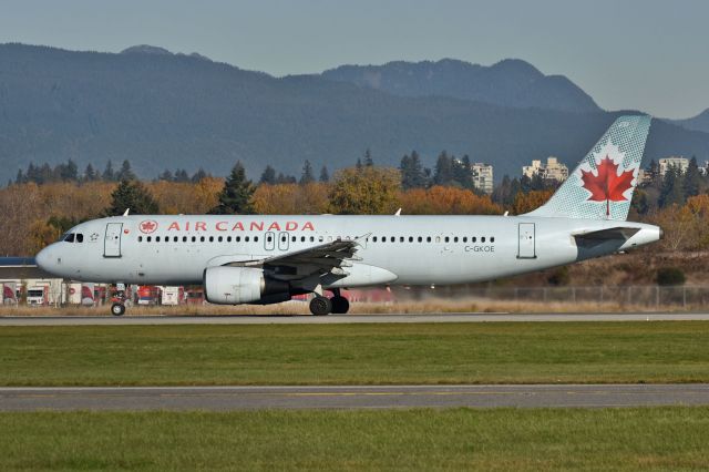 Airbus A320 (C-FKOE)