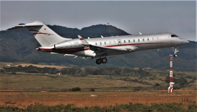 Bombardier Global Express (TC-CHN) - Santa Maria Island International Airport - LPAZ - Azores. May 24, 2021.