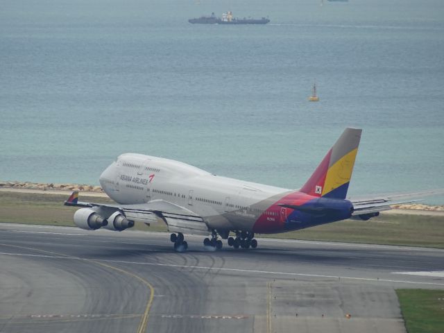 Boeing 747-400 (HL7421)