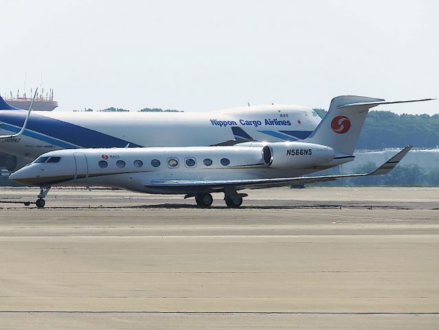 Gulfstream Aerospace Gulfstream G650 (N566NS) - I took this picture on Jun 25, 2018.