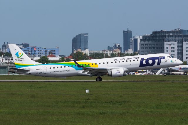 EMBRAER 195 (SP-LNF) - EPWA SPOTTING