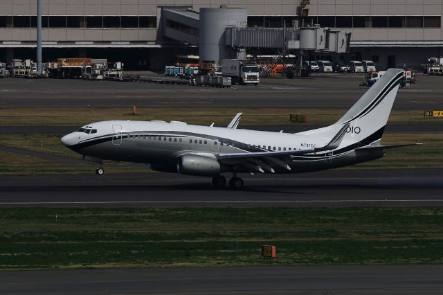 Boeing 737-700 (N737CC)