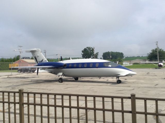 Piaggio P.180 Avanti (N134JT)