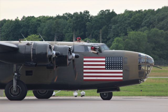 Consolidated B-24 Liberator (N24927) - B-24 Diamond Lil ARRIVING AT Appleton.br /br /God Bless the USA!!