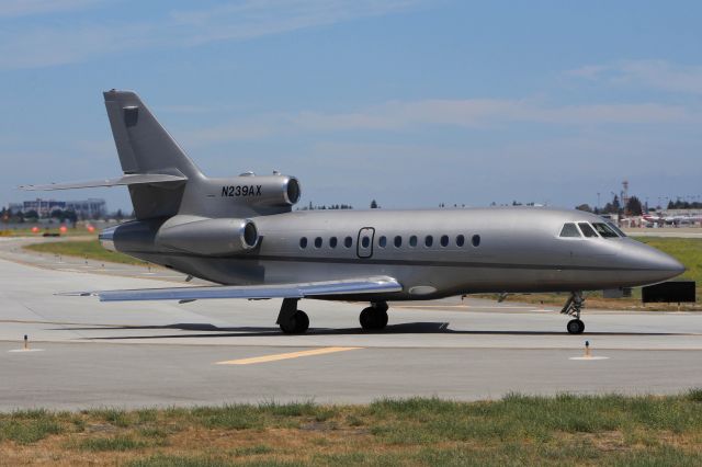 Dassault Falcon 900 (N239AX)