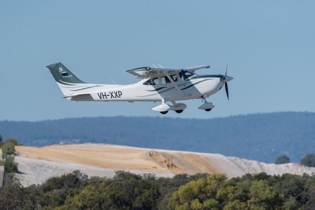 Cessna Skylane (VH-XXP)