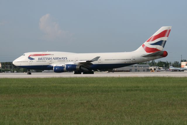 Boeing 747-400 (G-CIVU)