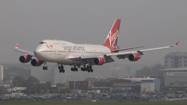 Boeing 747-400 (G-VWOW)