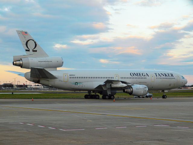 McDonnell Douglas DC-10 (N974VV)