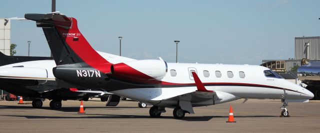 Embraer Phenom 300 (N317N)