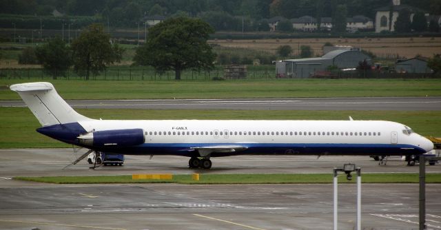 McDonnell Douglas MD-83 (F-GMLX) - Blue Line