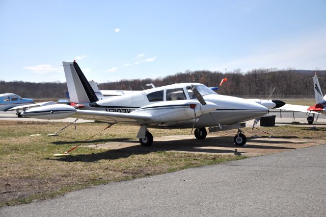 Piper PA-30 Twin Comanche (N7187Y)