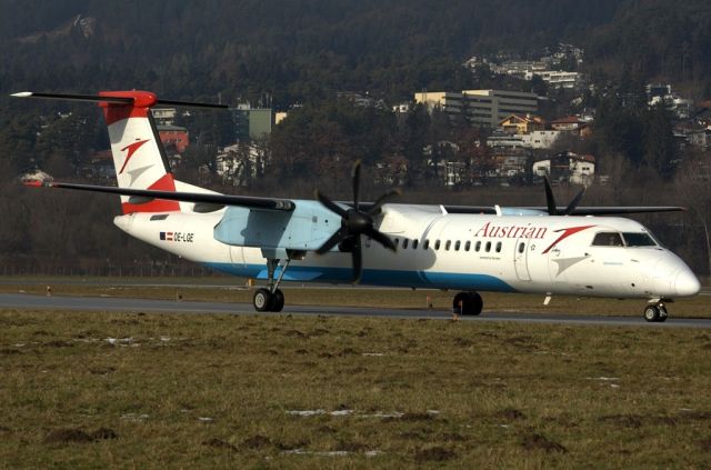 de Havilland Dash 8-400 (OE-LGE)