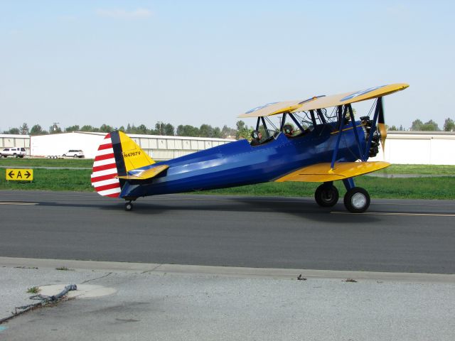 N4767V — - Taxiing to RWY 24