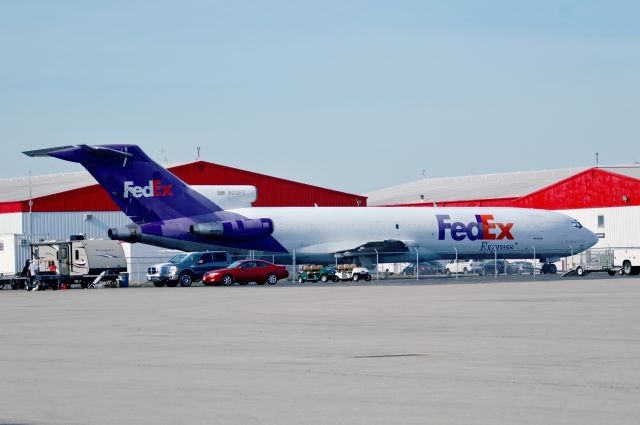 BOEING 727-200 (N221FE)