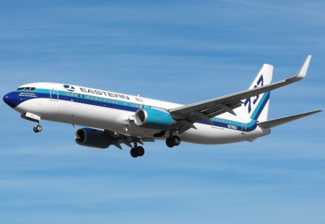 Boeing 737-800 (N276EA) - Eastern 944 on short final for RWY 27 in Tallahassee