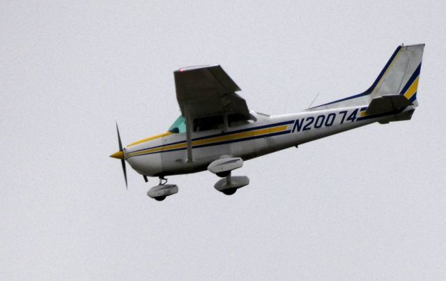 Cessna Skyhawk (N20074) - On final is this 1972 Cessna Skyhawk C172M in the Winter of 2019.