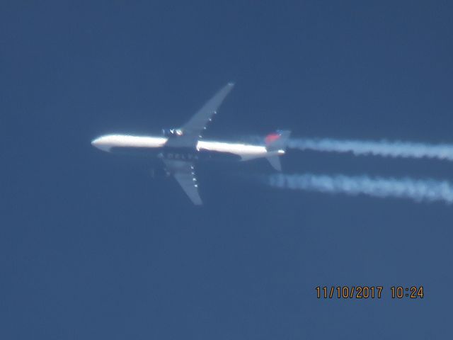 Airbus A330-300 (N825NW)