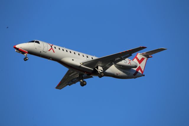 Embraer ERJ-135 (N260JX)
