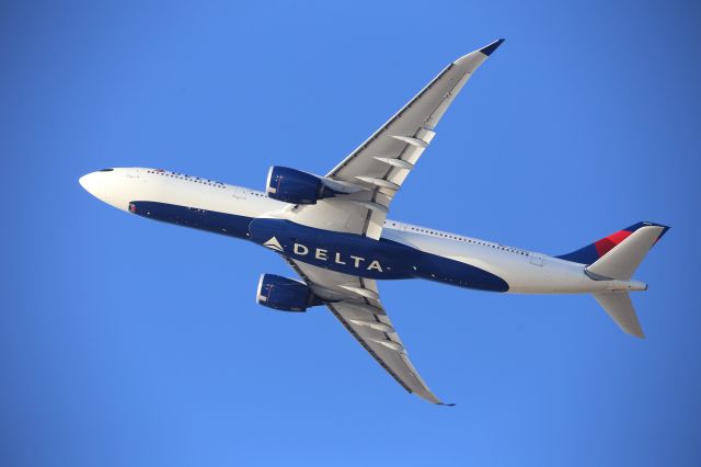 Airbus A330-900 (N424DX)
