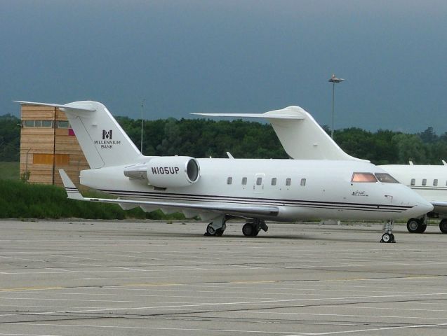 Canadair Challenger (N105UP) - EBACE 2008