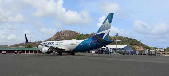 Boeing 737 MAX 8 (C-FEWJ)
