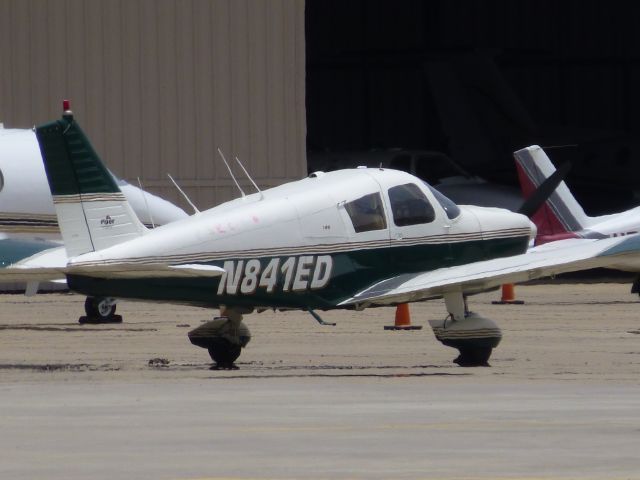 Piper Cherokee (N841ED)