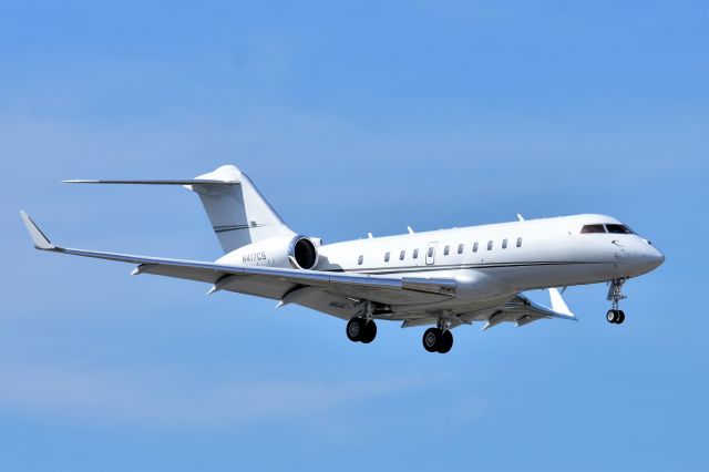 Bombardier Global 5000 (N417CS)