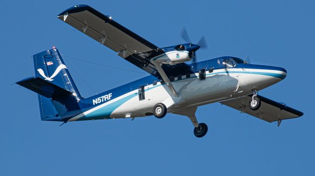 De Havilland Canada Twin Otter (N57RF) - "NOAA 57" making a surprise arrival!