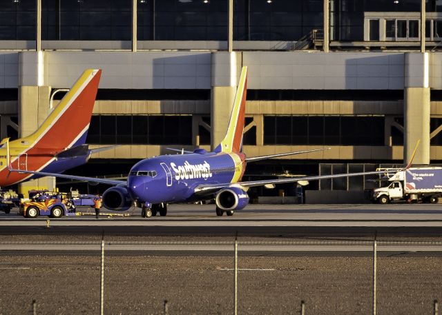 Boeing 737-700 (N908WN)