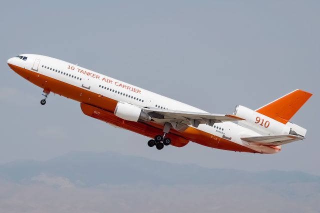 McDonnell Douglas DC-10 (N450AX) - The "Old" Tanker 910 reocketing out of BOI last fire season. even with a full load, and full fuel, this old girl still can climb.  Full Photo: a rel=nofollow href=http://www.jetphotos.net/viewphoto.php?id=8100267&nseq=5http://www.jetphotos.net/viewphoto.php?id=8100267&nseq=5/a