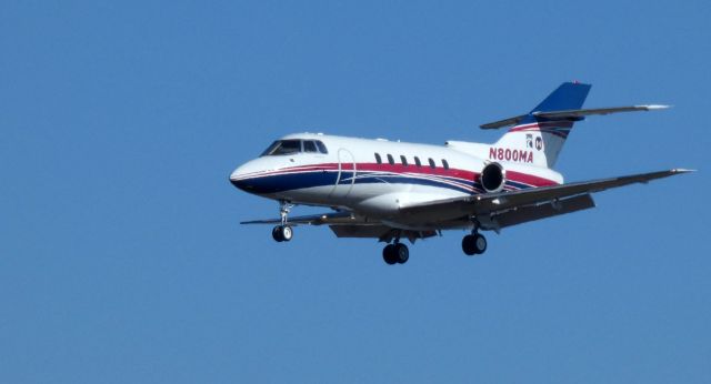 Hawker 800 (N800MA) - On short final is this 1998 Raytheon Hawker 800XP from the Winter of 2022.