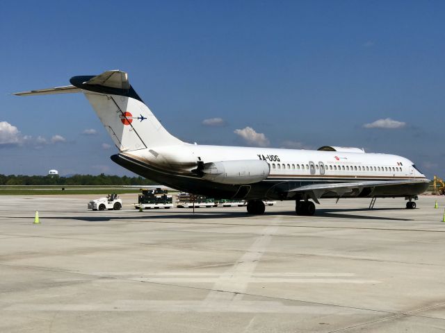 McDonnell Douglas DC-9-30 (XA-UOG) - Nearly 50 years old!