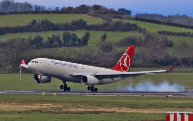 Airbus A330-200 (TC-JDR) - turkish cargo a330-200f tc-jdr landing at shannon 3/4/16.