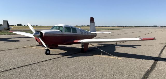 Mooney M-20 (N6757N)